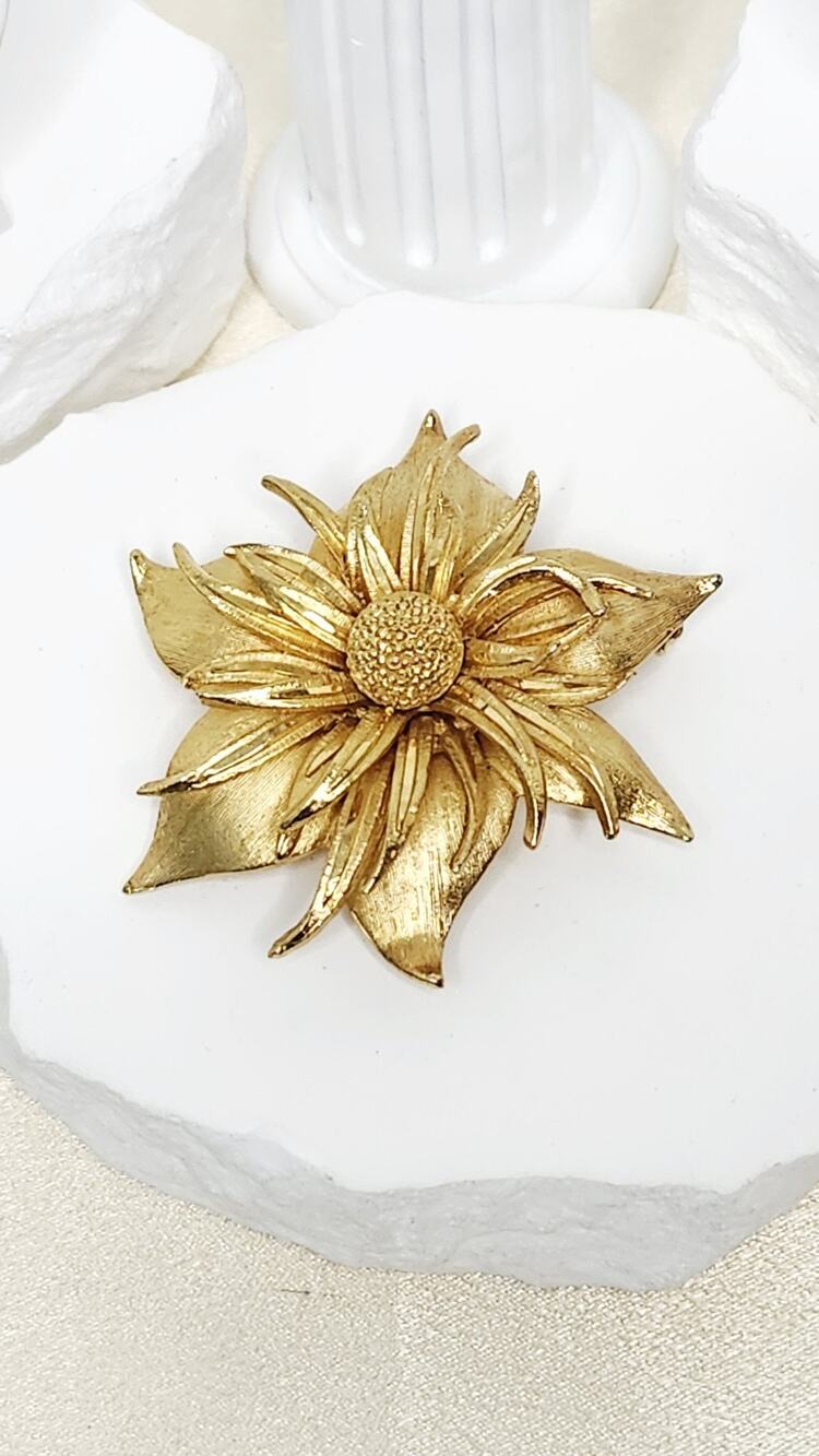 Vintage BSK Gold Tone Textured Flower Brooch Pin Mid Century Floral 2.75"